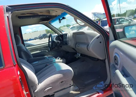 1997 Chevrolet K1500 Fleetside z USA, uszkodzony, nr VIN 2GCEK19R2V1256014